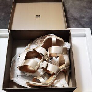 BCBGMAXAZRIA Satin Bow Heels size 6.5